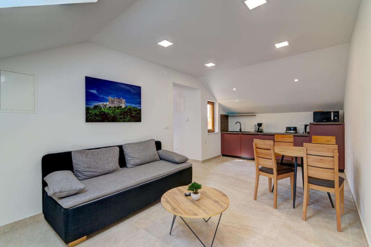 Ferienwohnung Rote Zora Senj  Exterior foto