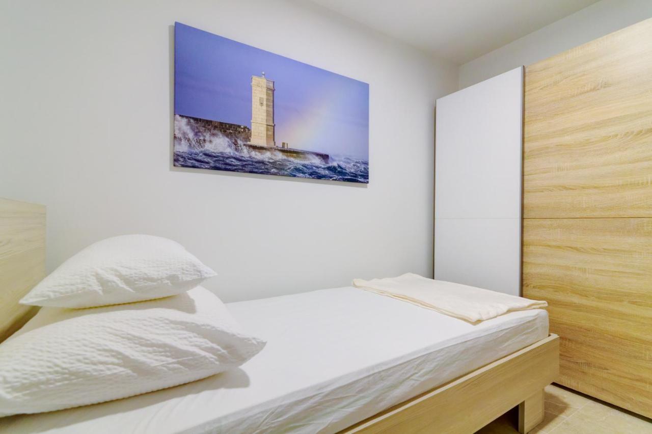 Ferienwohnung Rote Zora Senj  Exterior foto