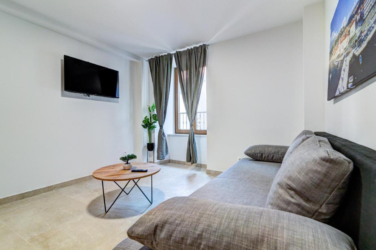 Ferienwohnung Rote Zora Senj  Exterior foto