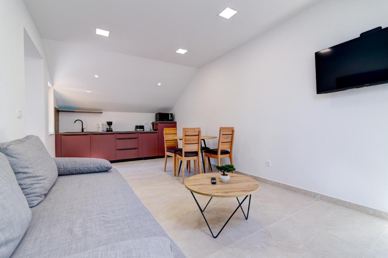 Ferienwohnung Rote Zora Senj  Exterior foto