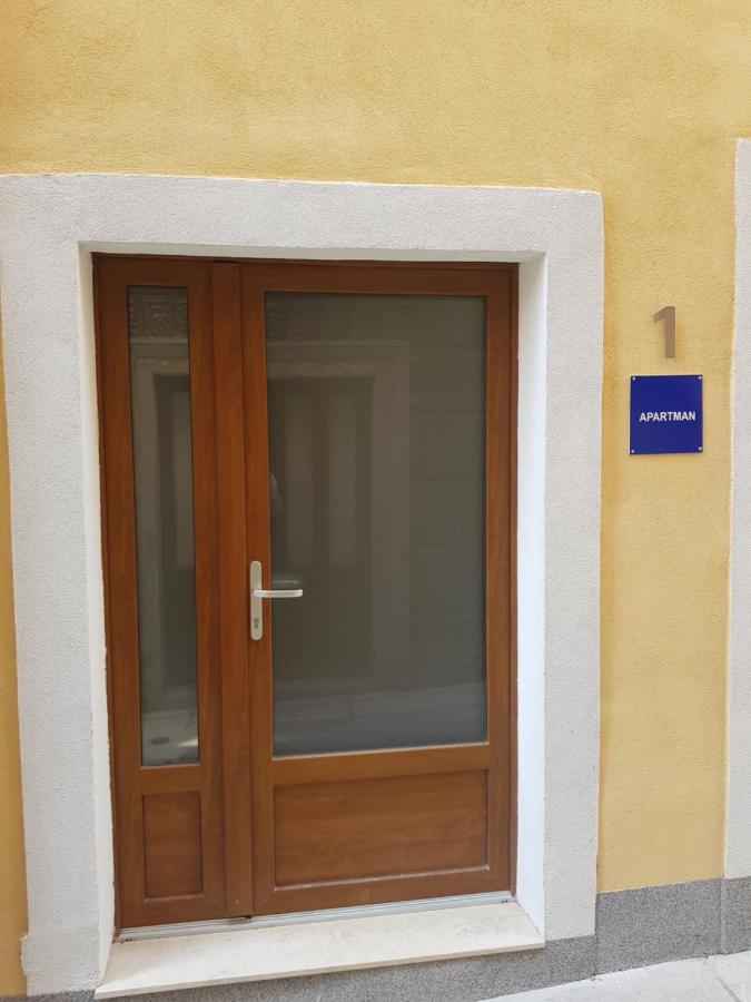 Ferienwohnung Rote Zora Senj  Exterior foto